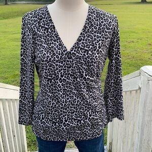 Dkny BLACK LEOPARD PRINT TOP SIZE MEDIUM